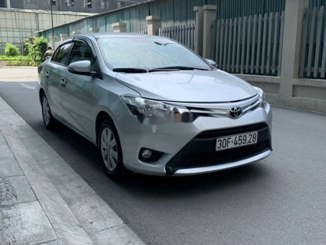 Cần bán Toyota Vios đời 2017, màu bạc còn mới, 395 triệu0