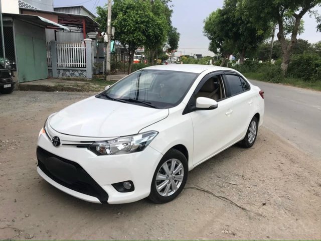 Bán Toyota Vios sản xuất năm 2017, màu trắng, 360 triệu0