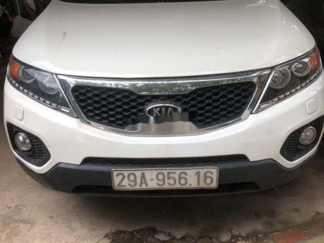 Cần bán gấp Kia Sorento sản xuất năm 2013, nhập khẩu còn mới