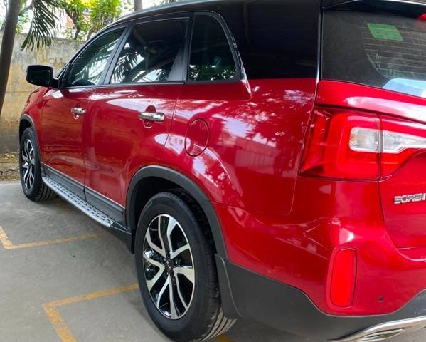 Bán ô tô Kia Sorento 2019, màu đỏ ít sử dụng, 810tr