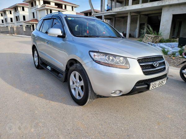 Cần bán Hyundai Santa Fe đời 2009, màu bạc giá cạnh tranh