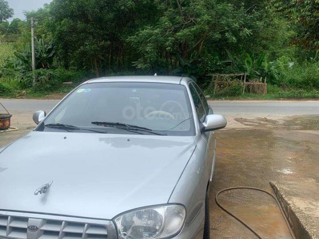 Cần bán lại xe Kia Spectra 2004, màu bạc, 75tr0