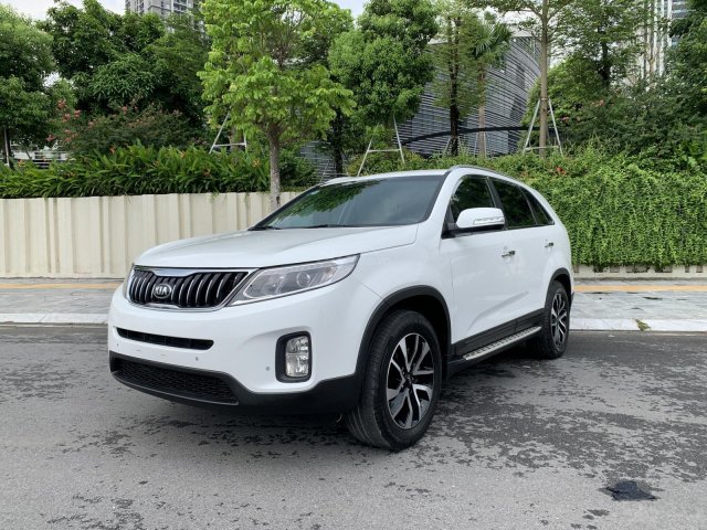 Bán Kia Sorento 2.4 GAT 2019 - màu trắng