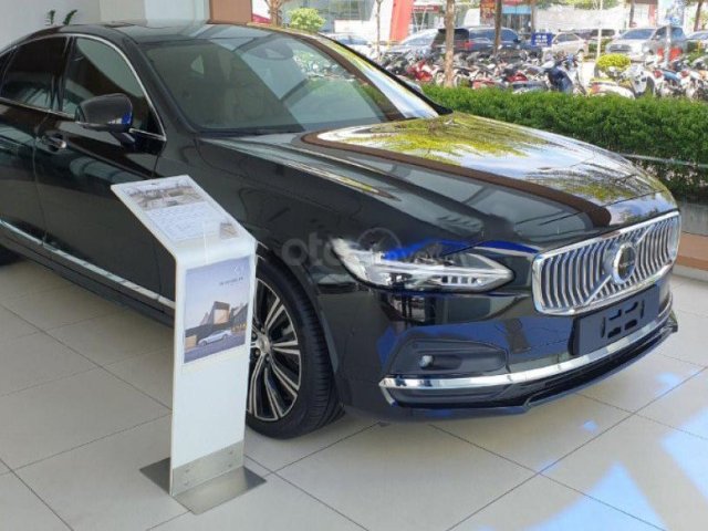 Bán Volvo S90 sản xuất 2021, màu đen, xe nhập0