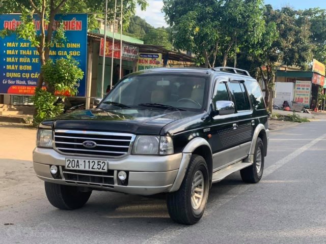 Bán xe Ford Everest 2005, màu đen giá cạnh tranh0