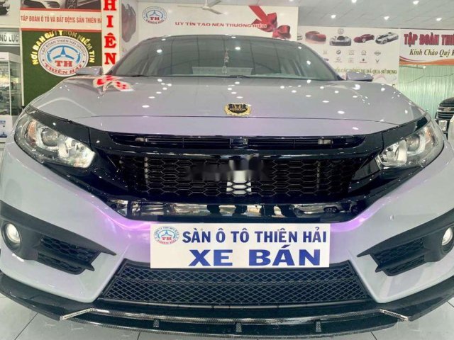 Bán Honda Civic năm sản xuất 2018, màu bạc, nhập khẩu Thái còn mới0