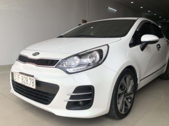 Cần bán xe Kia Rio 1.4 AT năm sản xuất 2016, màu trắng, xe nhập  