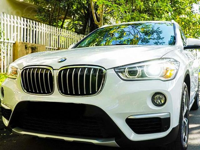 Bán xe BMW X1 sDrive18i đời 2018, màu trắng, nhập khẩu0