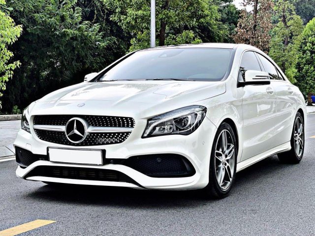 Cần bán xe Mercedes-Benz CLA 250 4Matic model 2017(bản facelift), màu trắng, nhập khẩu nguyên chiếc