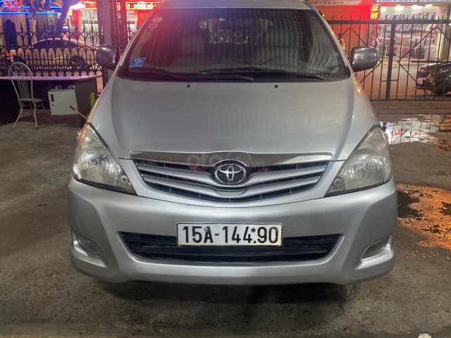 Cần bán Toyota Innova đời 2009, giá 275tr, liên hệ xem xe và thương lượng