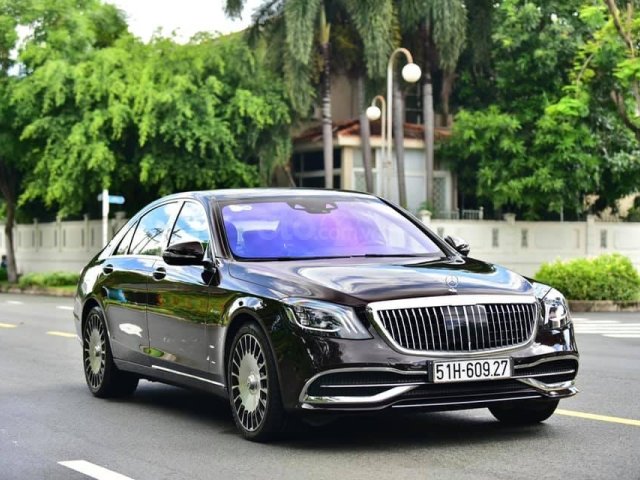 Cần bán gấp Mercedes S560 năm 2019, màu nâu0