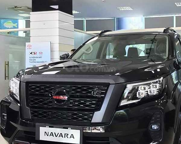 Bán Nissan Navara sản xuất năm 2021, màu đen, nhập khẩu