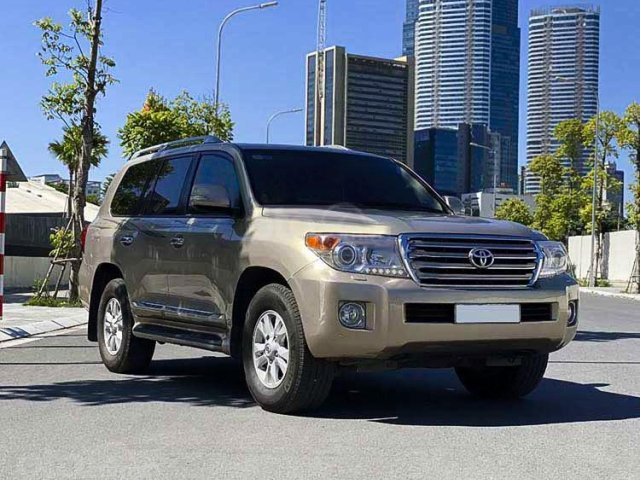 Cần bán xe Toyota Land Cruiser 4.0 V6 năm 2009, màu vàng cát, xe nhập còn mới