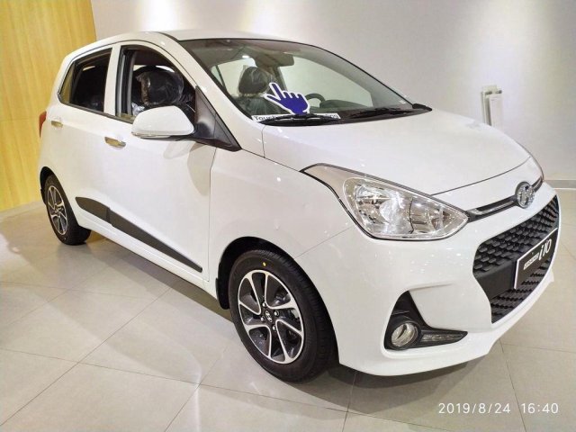 Bán Hyundai Grand i10 sản xuất năm 2021, màu trắng 0