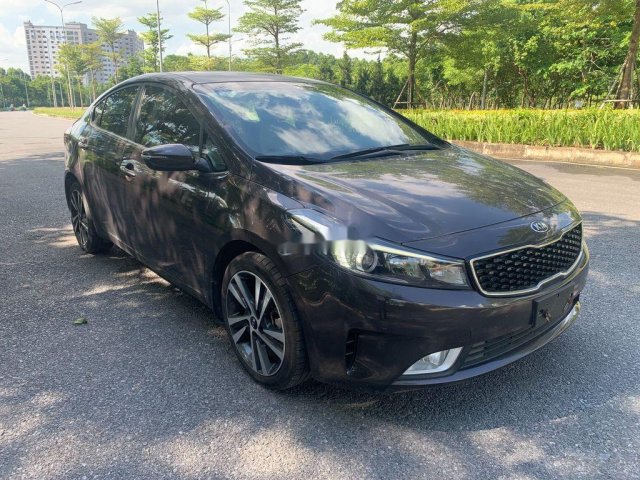 Cần bán gấp Kia Cerato sản xuất 2018, màu nâu, giá tốt