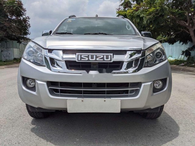 Cần bán lại xe Isuzu Dmax năm sản xuất 2015, nhập khẩu còn mới