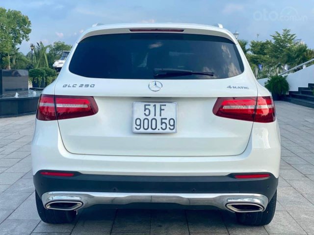 Bán ô tô Mercedes GLC250 sản xuất 2016, màu trắng, xe đẹp lung linh