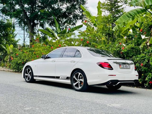 Cần bán lại xe Mercedes E200 Sport năm 2020, màu trắng