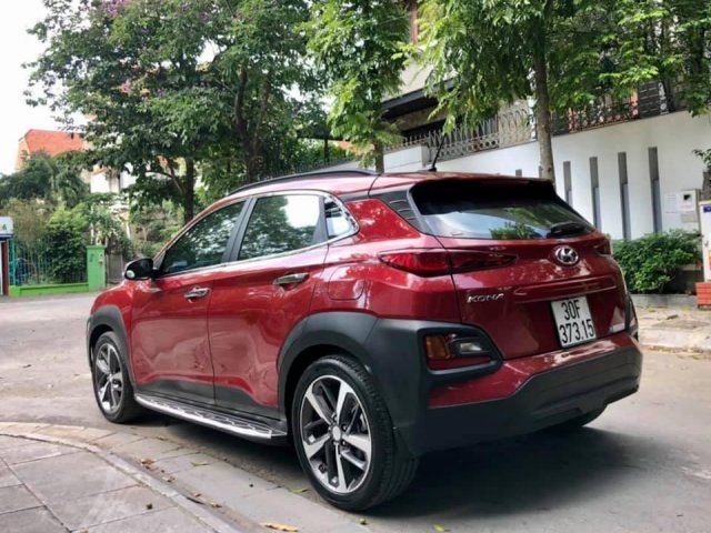 Cần bán lại xe Hyundai Kona 2018, màu đỏ chính chủ0