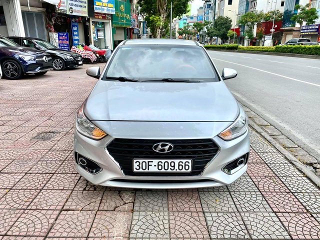 Bán ô tô Hyundai Accent năm 2019, màu trắng chính chủ