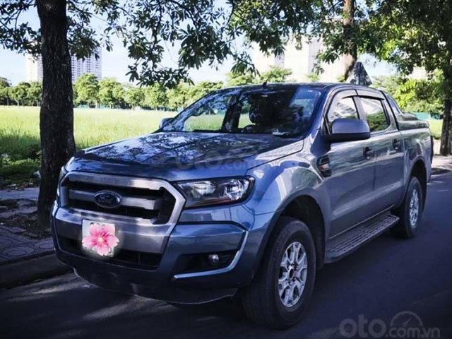 Bán xe Ford Ranger XLS AT sản xuất năm 2017, màu xanh lam, nhập khẩu nguyên chiếc  