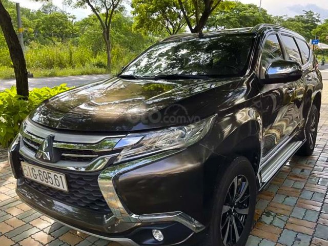 Cần bán Mitsubishi Pajero sản xuất 2018, màu nâu, nhập khẩu 