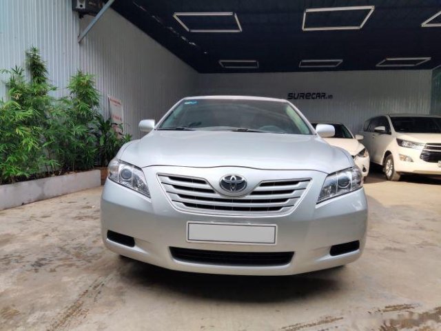 Xe Toyota Camry 2.4 năm sản xuất 2007, màu bạc0