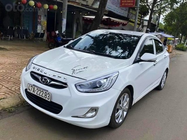 Cần bán gấp Hyundai Accent 1.4 MT đời 2016, màu trắng, nhập khẩu nguyên chiếc