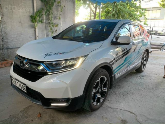 Cần bán Honda CR V đời 2019, màu trắng