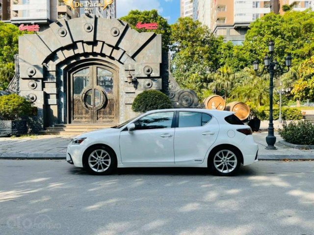 Bán Lexus CT 200h năm 2011, màu trắng, nhập khẩu