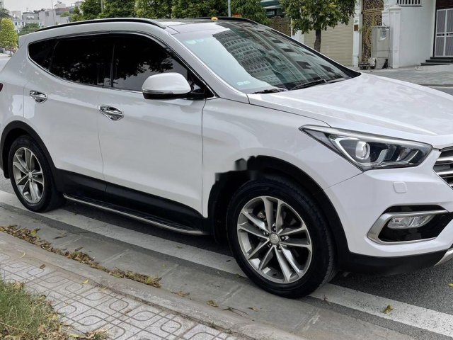 Bán ô tô Hyundai Santa Fe sản xuất năm 2016, màu trắng chính chủ, giá 738tr0