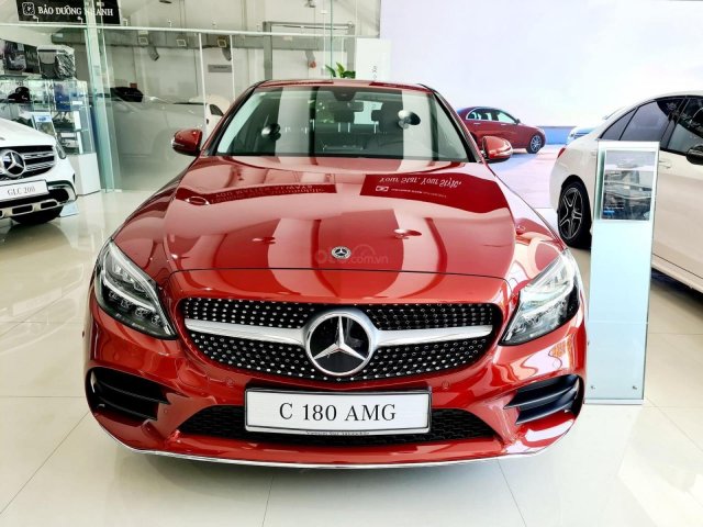 Mercedes C180 AMG 2021, xe nhiều màu giao ngay cùng nhiều ưu đãi