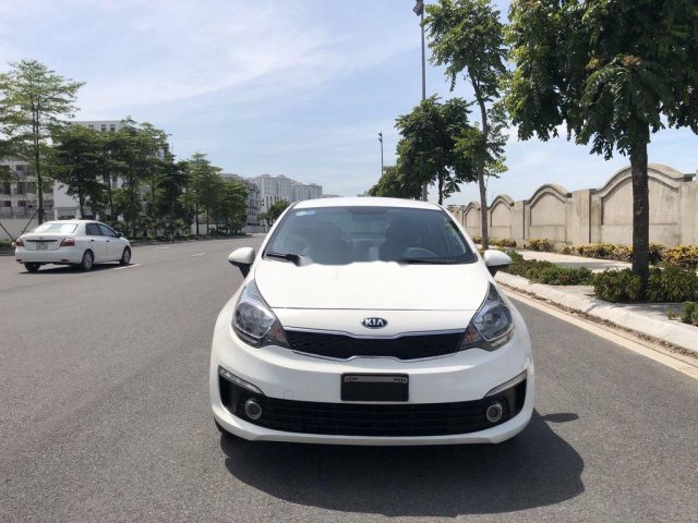 Cần bán gấp Kia Rio sản xuất năm 2015 còn mới