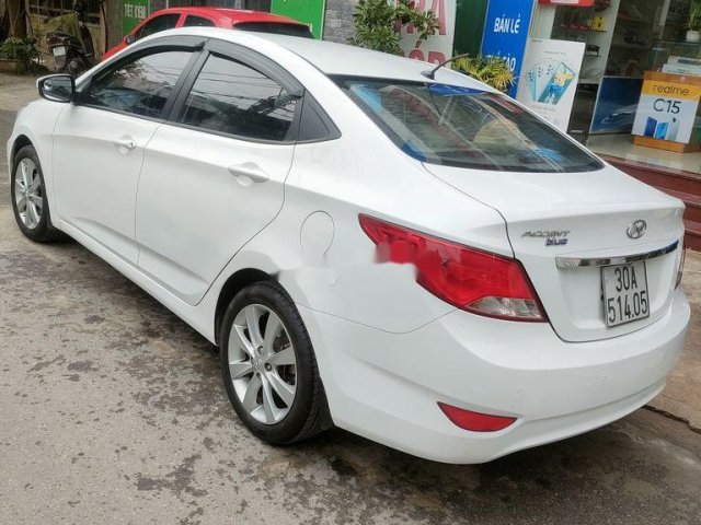 Hyundai Accent kẹt tiền cần bán xe gia dinh mới giá rẻ 2014  kẹt tiền cần