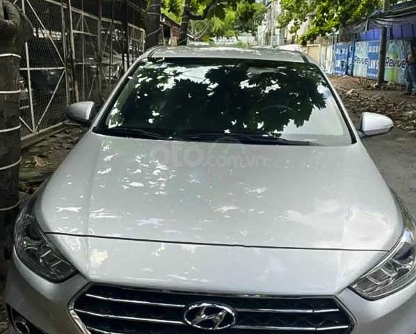 Bán Hyundai Accent 1.4 MT đời 2018, màu bạc  