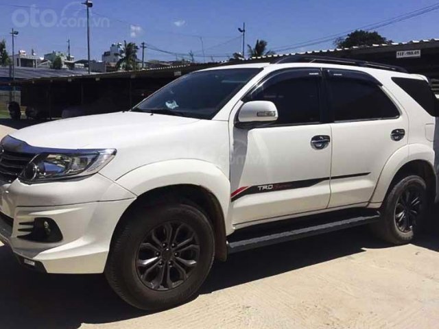 Xe Toyota Fortuner đời 2016, màu trắng xe gia đình, 730 triệu0