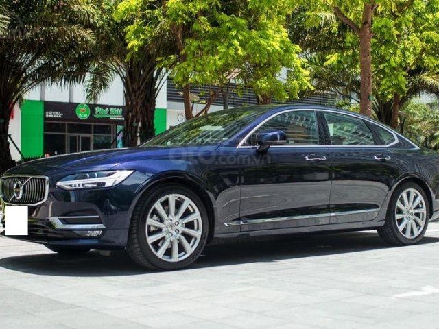 Bán xe Volvo S90 Inscription còn mới đến 99%0