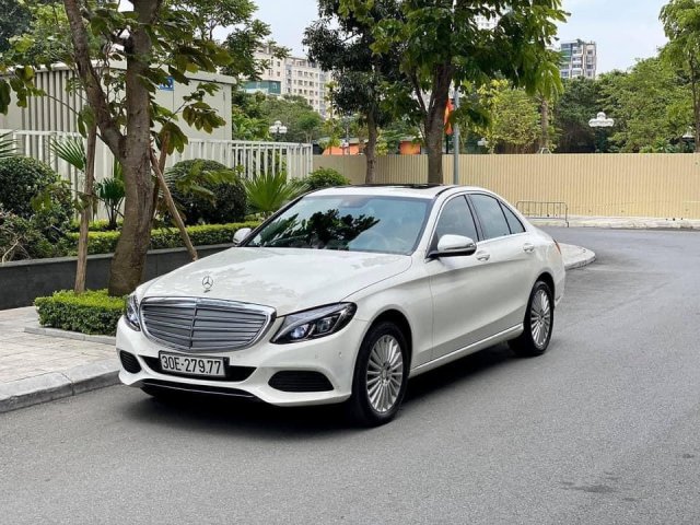 Bán Mercedes C250 Exclusive sản xuất 2015, màu trắng0