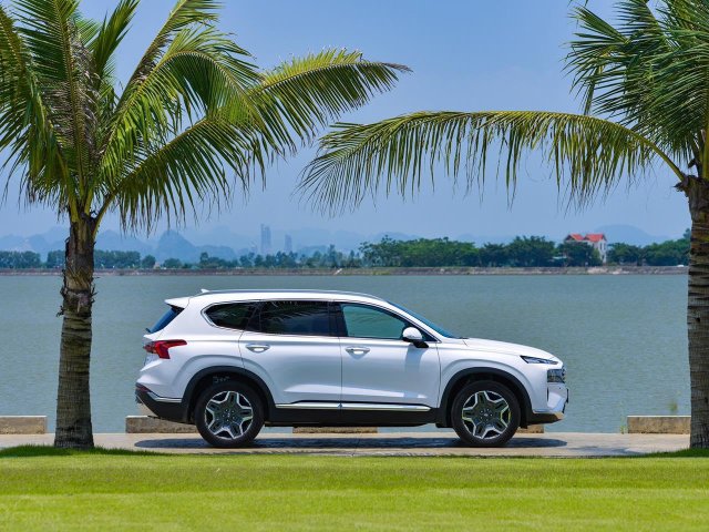 Bán xe Hyundai Santa Fe 2.2 dầu đặc biệt đời 2021, màu trắng0