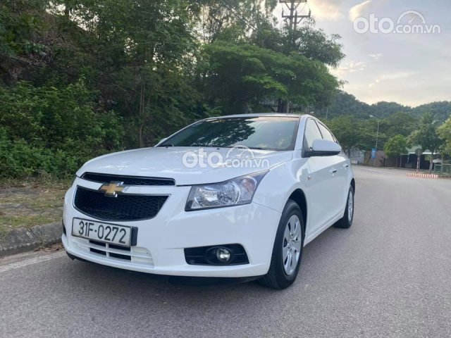 Bán ô tô Chevrolet Cruze sản xuất năm 2010, màu trắng0