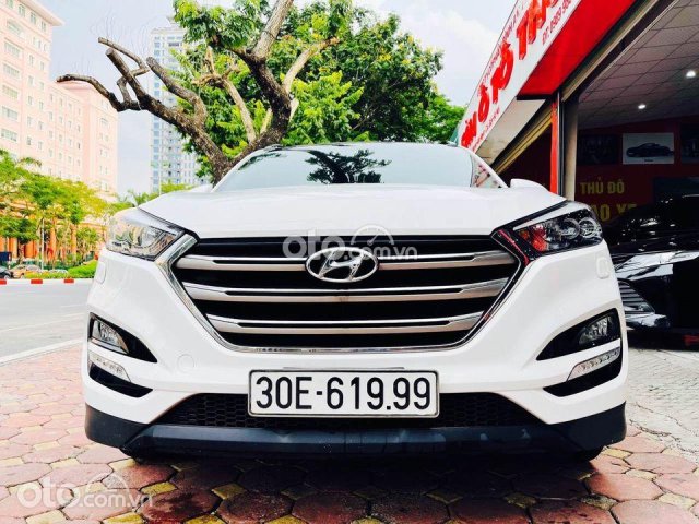 Cần bán Hyundai Tucson 2.0AT 2016, màu trắng