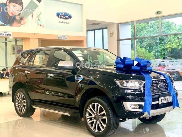 Cần bán Ford Everest Titanium Bi-Turbo 4WD sản xuất 2021, màu đen0