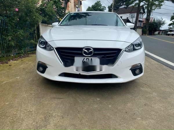 Cần bán xe Mazda 3 năm sản xuất 2016, màu trắng chính chủ giá cạnh tranh0