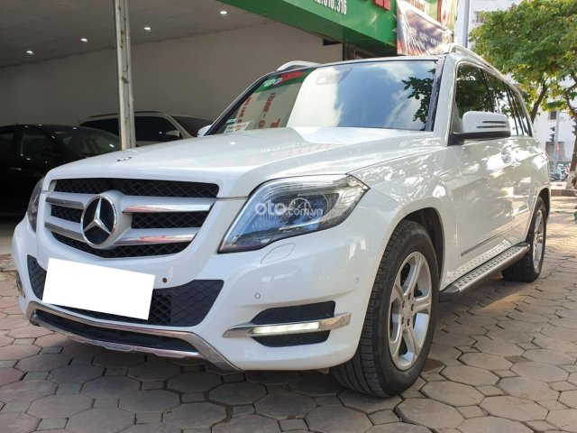 Cần bán lại xe Mercedes 2012, màu trắng còn mới, giá tốt