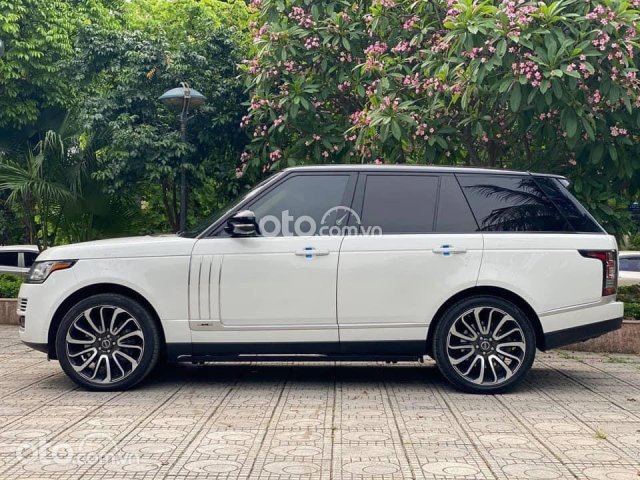 Bán LandRover Range Rover đời 2014, màu trắng0