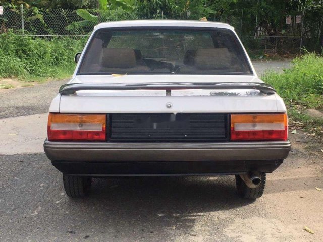 Bán xe Peugeot 505 sản xuất năm 1986, màu trắng, xe nhập