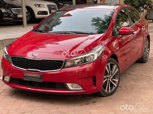 Cần bán lại xe Kia Cerato sx 2017, màu đỏ, giá chỉ 535 triệu0