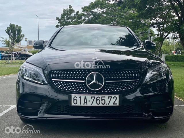 Bán ô tô Mercedes C300AMG năm sản xuất 2020, màu đen0