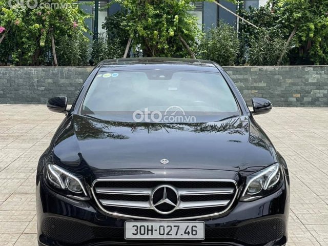 Bán nhanh với giá ưu đãi chiếc Mercedes E250 sx 20170