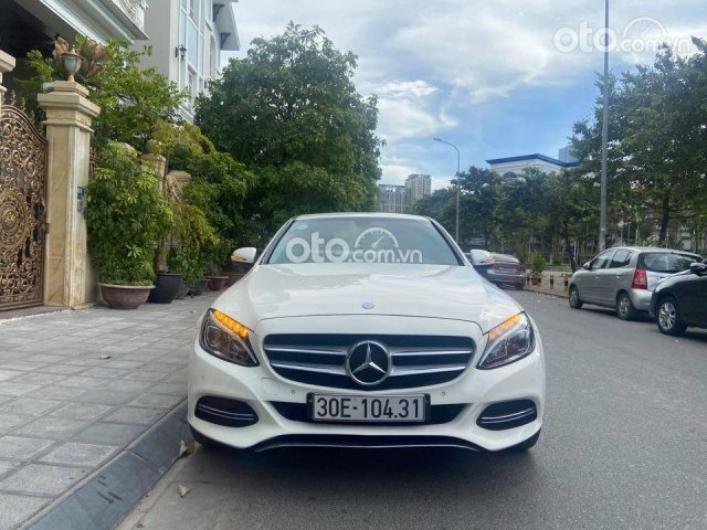 Bán ô tô Mercedes C200 năm 2015, màu trắng, giá chỉ 950 triệu